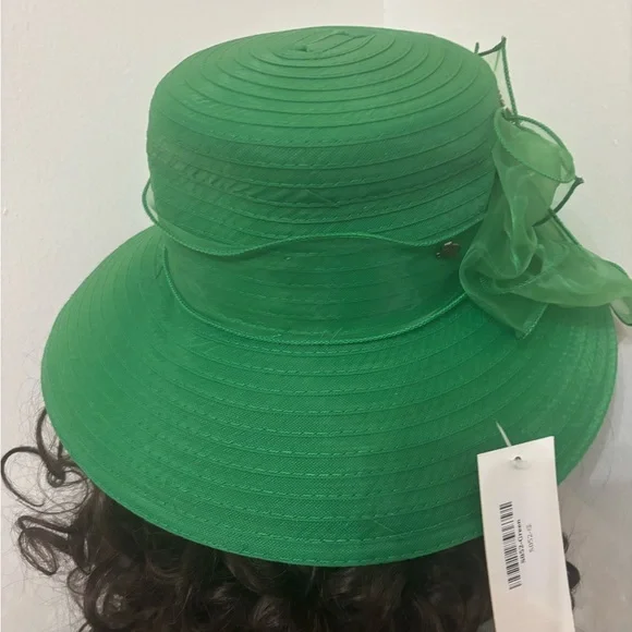 Elegant Green Women's Hat with Floral Accent - Picture 3 of 3